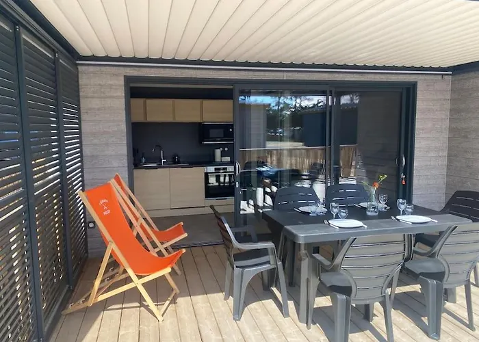 Apartament Avec Piscine A 300m De La *