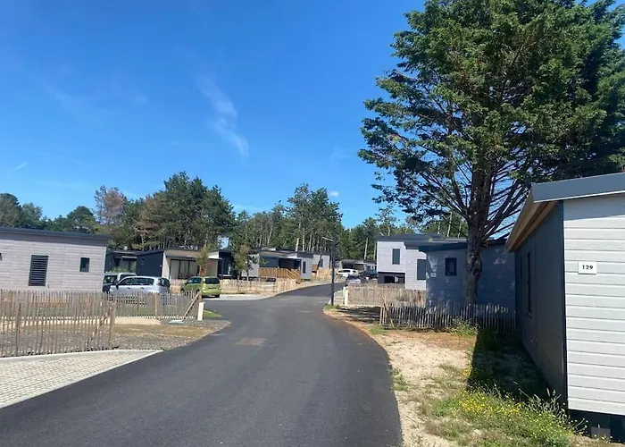 Apartament Avec Piscine A 300m De La